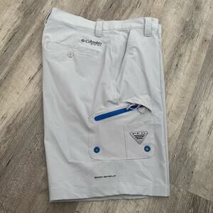 Columbia PFG Terminal Tackle Shorts Mens 34 Gray Omni-Shield Fish 10" Inseam